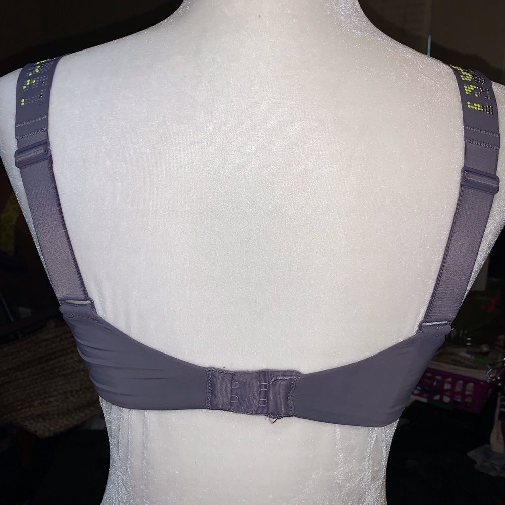 Victoria’s Secret T-Shirt Lightly Lined Wireless Bra *Gray with LOGO straps 32D​ - Picture 2 of 3